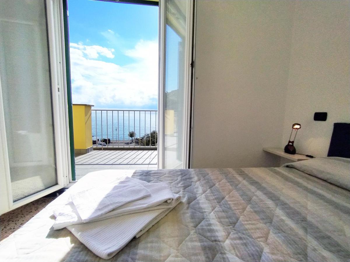Monia House Sea View Apartment เลวานโต ภายนอก รูปภาพ